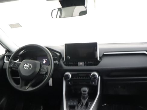 Used 2025 Toyota RAV4 LE AWD/4WD image 2