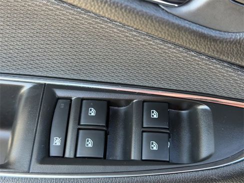 Used 2018 Chevrolet Cruze LT w/ Convenience Package image 19