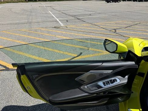 Used 2023 Chevrolet Corvette Stingray Premium Conv w/ 3LT image 10