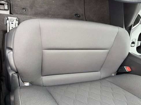 Used 2025 Toyota Corolla LE image 9