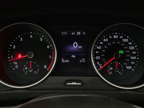 Used 2021 Volkswagen Tiguan SE image 23