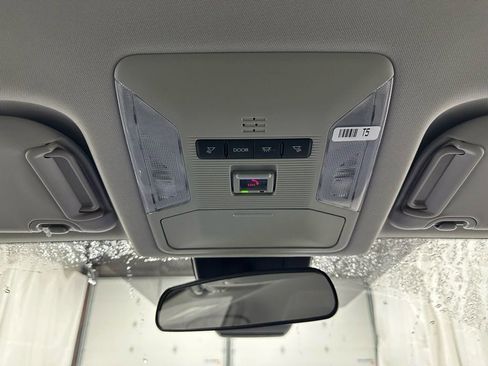 Used 2025 Toyota RAV4 XLE image 38