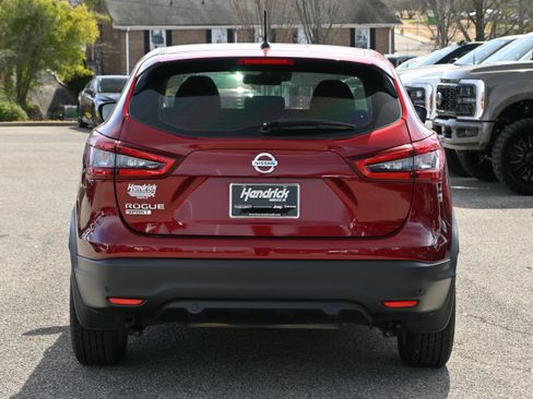 Used 2021 Nissan Rogue Sport S image 12