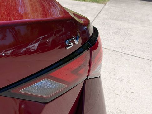 Certified 2021 Nissan Sentra SV w/ Trunk Package FWD image 33