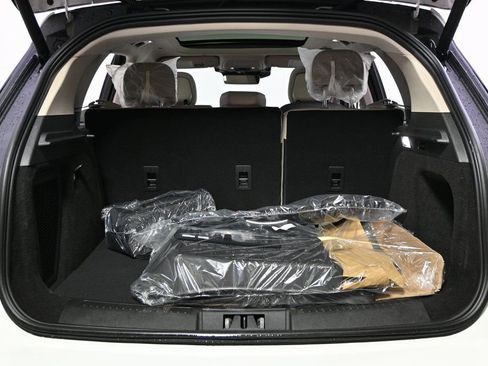 New 2026 Lincoln Corsair Reserve image 17