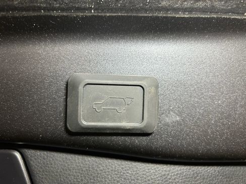 Used 2023 Toyota RAV4 XLE w/ Convenience Package AWD/4WD image 20