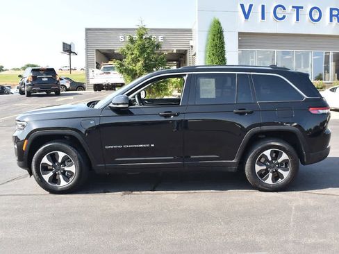 Used 2023 Jeep Grand Cherokee 4WD 4xe image 2