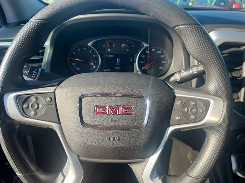 Used 2023 GMC Acadia SLE w/ Driver Convenience Package FWD image 20