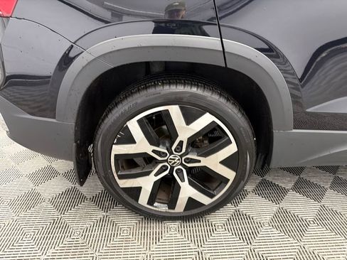 Used 2023 Volkswagen Taos SEL AWD/4WD image 18