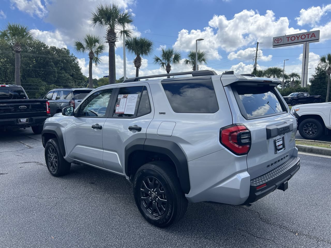 Used 2025 Toyota 4Runner SR5 RWD image 8