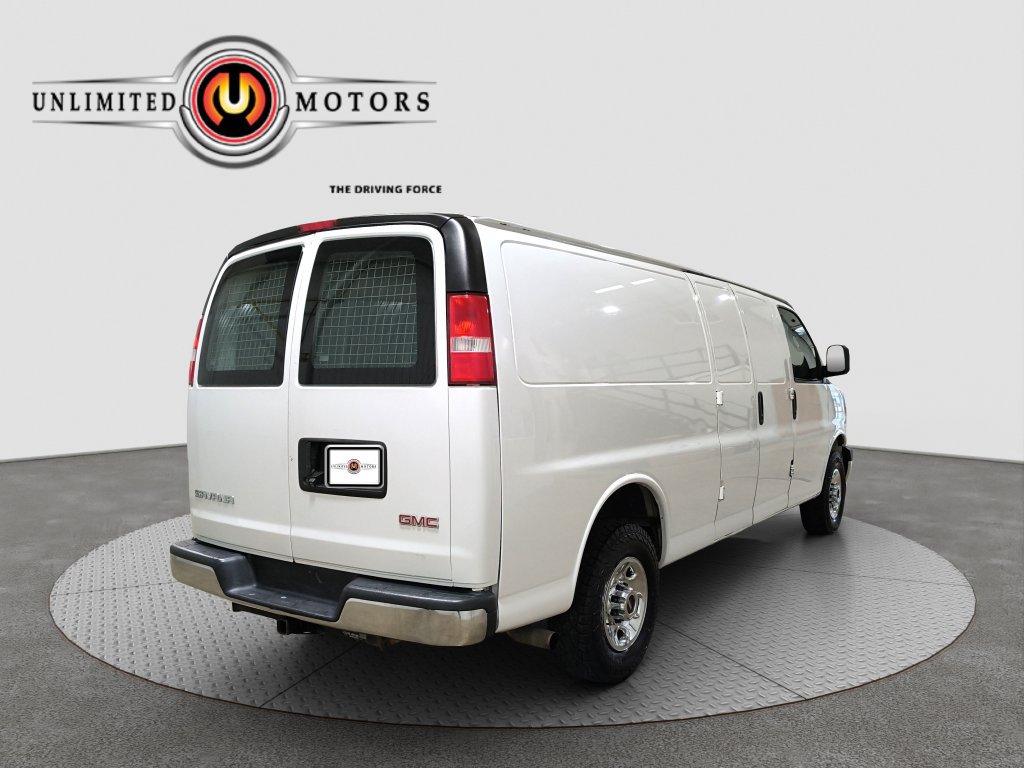 Used 2020 GMC Savana 3500 Extended w/ Driver Convenience Package RWD image 3