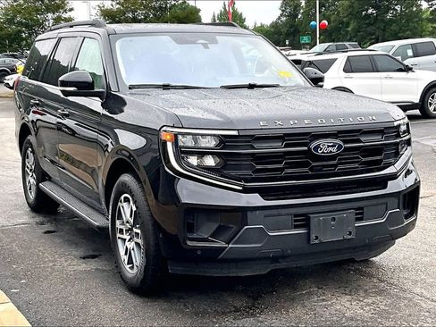 Used 2025 Ford Expedition Active RWD image 1
