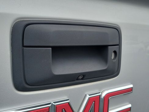 Used 2015 GMC Sierra 1500 SLT w/ SLT Crew Cab Value Package image 9