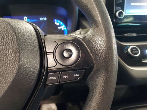 Used 2022 Toyota Corolla LE FWD image 21
