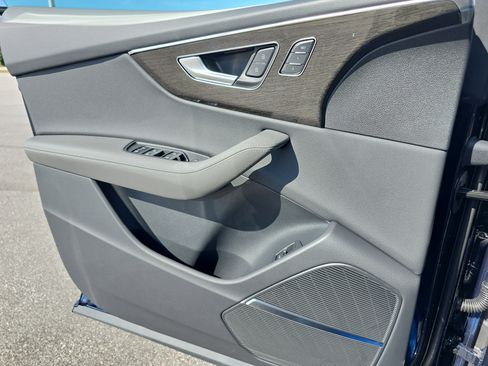 New 2026 Audi Q8 Premium Plus image 24