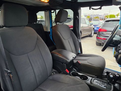 Used 2018 Jeep Wrangler Unlimited Sport S image 19