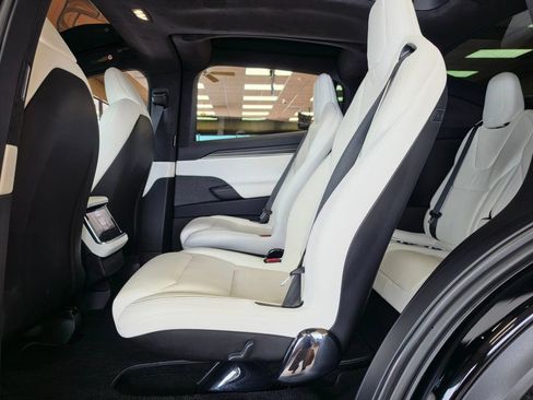 Used 2022 Tesla Model X Plaid AWD/4WD image 18
