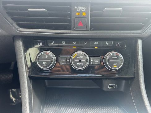 Used 2019 Volkswagen Jetta R-Line FWD image 21