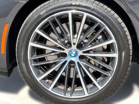 Certified 2023 BMW 530e xDrive w/ Convenience Package image 11