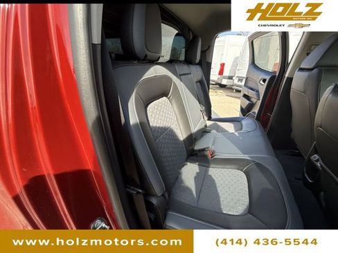 Certified 2015 Chevrolet Colorado Z71 image 24