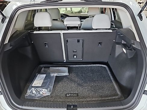 New 2026 Volkswagen Taos SE image 19