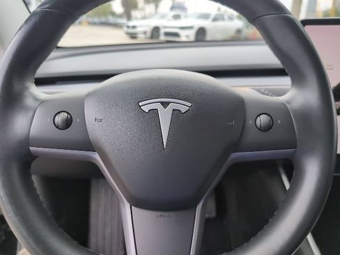 Used 2018 Tesla Model 3 Long Range AWD/4WD image 11