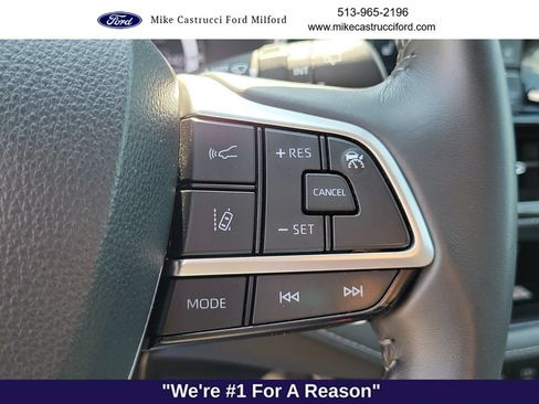 Used 2024 Toyota Highlander XSE FWD image 17