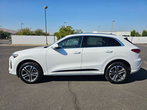 New 2025 Audi Q5 Premium Plus image 3