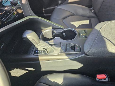 Used 2024 Toyota Camry XSE FWD image 32