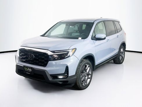 Used 2023 Honda Passport EX-L image 3