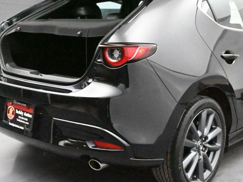 Used 2023 MAZDA MAZDA3 s image 19