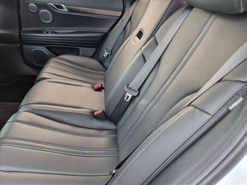 Used 2022 Genesis G80 2.5T w/ Advanced Package RWD image 19