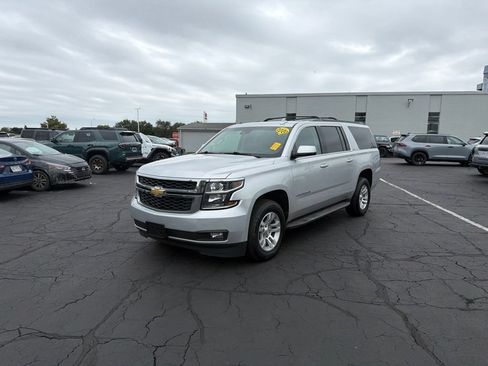 Used 2020 Chevrolet Suburban LT AWD/4WD image 2