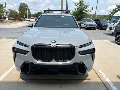 Used 2025 BMW X7 xDrive40i w/ Executive Package AWD/4WD image 2