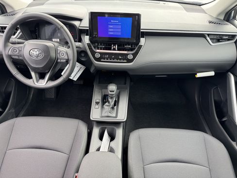 New 2026 Toyota Corolla Cross LE FWD image 4