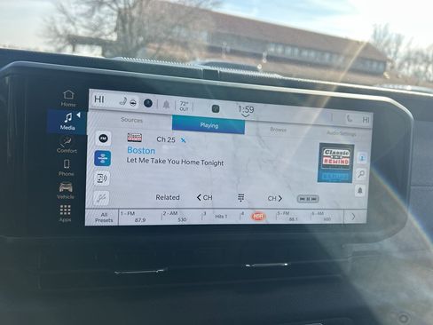 Used 2024 Jeep Wrangler Willys image 25