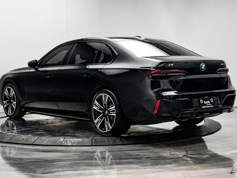 Used 2025 BMW i7 xDrive60 w/ Executive Package AWD/4WD image 10