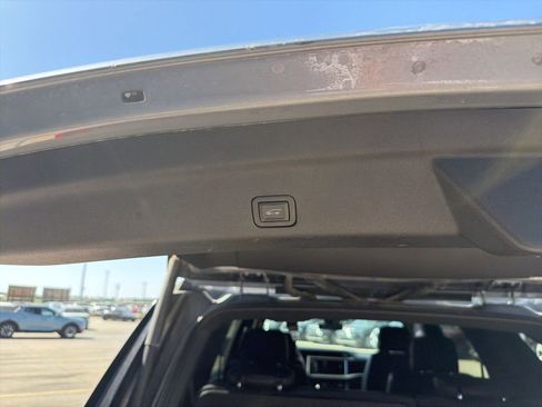 Used 2023 GMC Yukon Denali AWD/4WD image 24