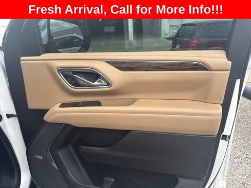 Used 2021 Chevrolet Suburban Premier w/ Premium Package AWD/4WD image 19