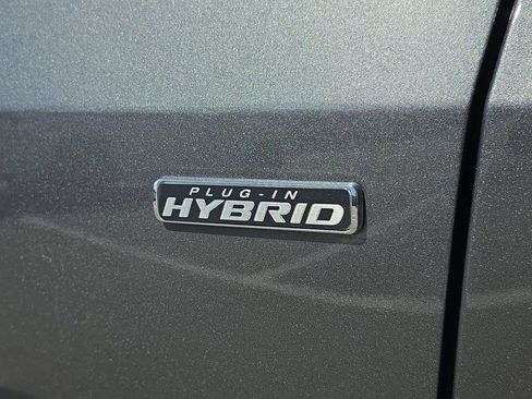 Used 2025 Ford Escape SE FWD image 40