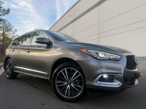 Used 2017 INFINITI QX60 Luxe w/ Deluxe Technology Package image 6