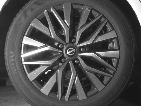 Used 2025 Nissan Altima 2.5 SV FWD image 15