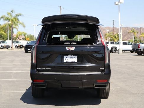 Used 2021 Cadillac Escalade Sport RWD image 32
