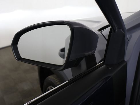 Used 2022 Volkswagen Taos SE image 30