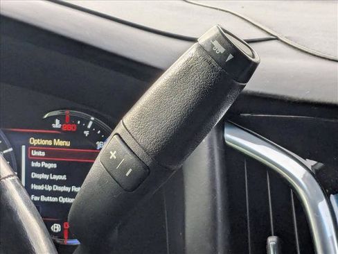 Used 2020 Cadillac Escalade Platinum image 12