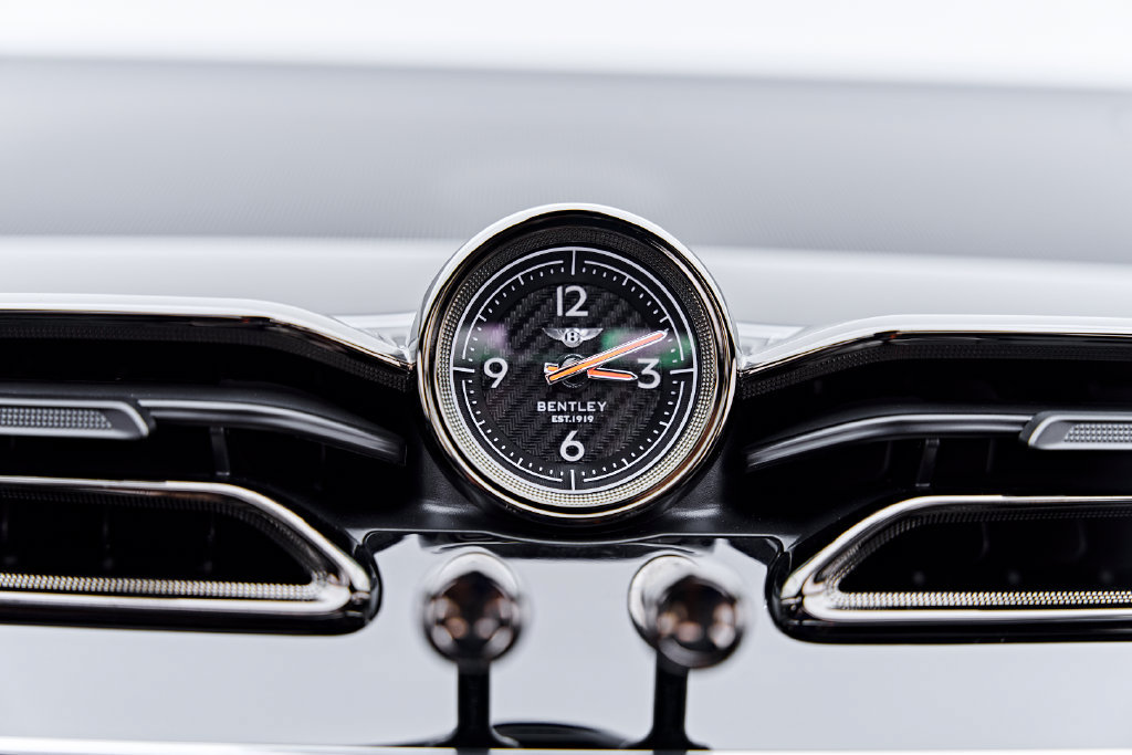 Used 2025 Bentley Bentayga AWD/4WD image 82