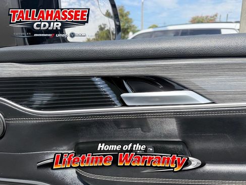 Used 2024 Jeep Wagoneer Series II w/ Flexible Seating Group RWD image 31