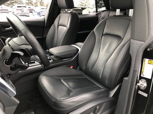 Used 2019 Audi Q8 Premium w/ Convenience Package image 31
