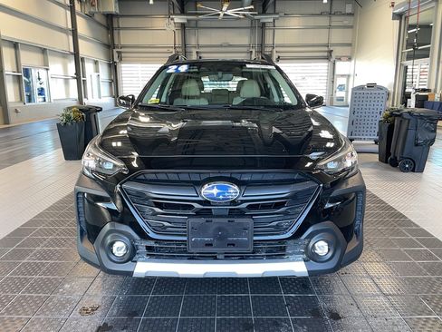 Used 2024 Subaru Outback Limited image 2