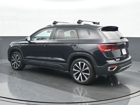 Used 2022 Volkswagen Taos SE image 4